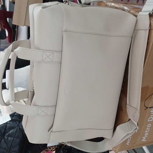 Monos Metro Duffel Vegan Leather New - Picture 5 of 16